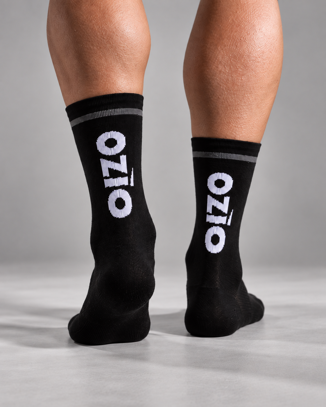 Une vue de derriere de chaussettes vélo thermolite