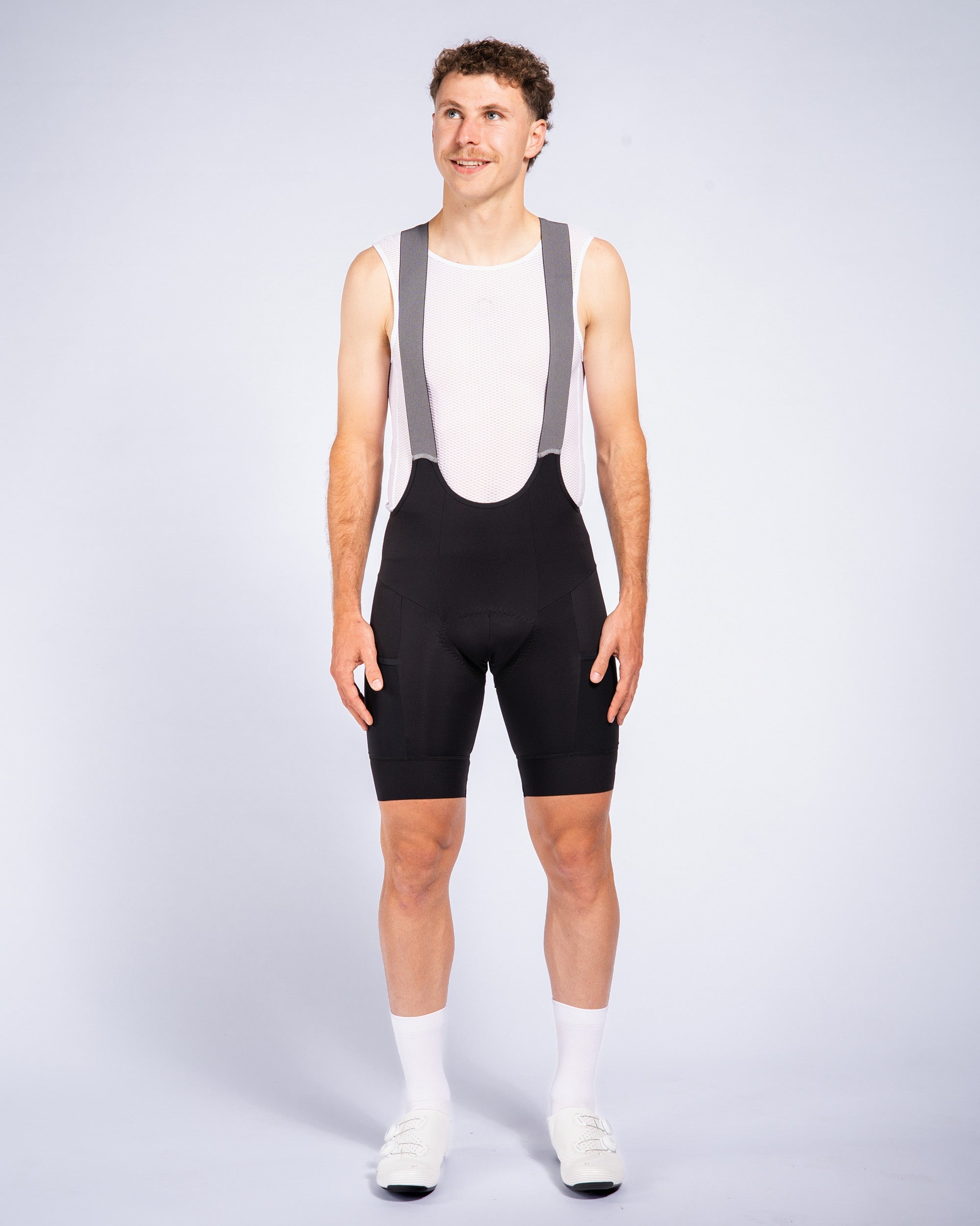 Cuissard vélo homme Titan Ozio longue distance au delà de 9 heures noir avec bretelles coupe ajusté et poches