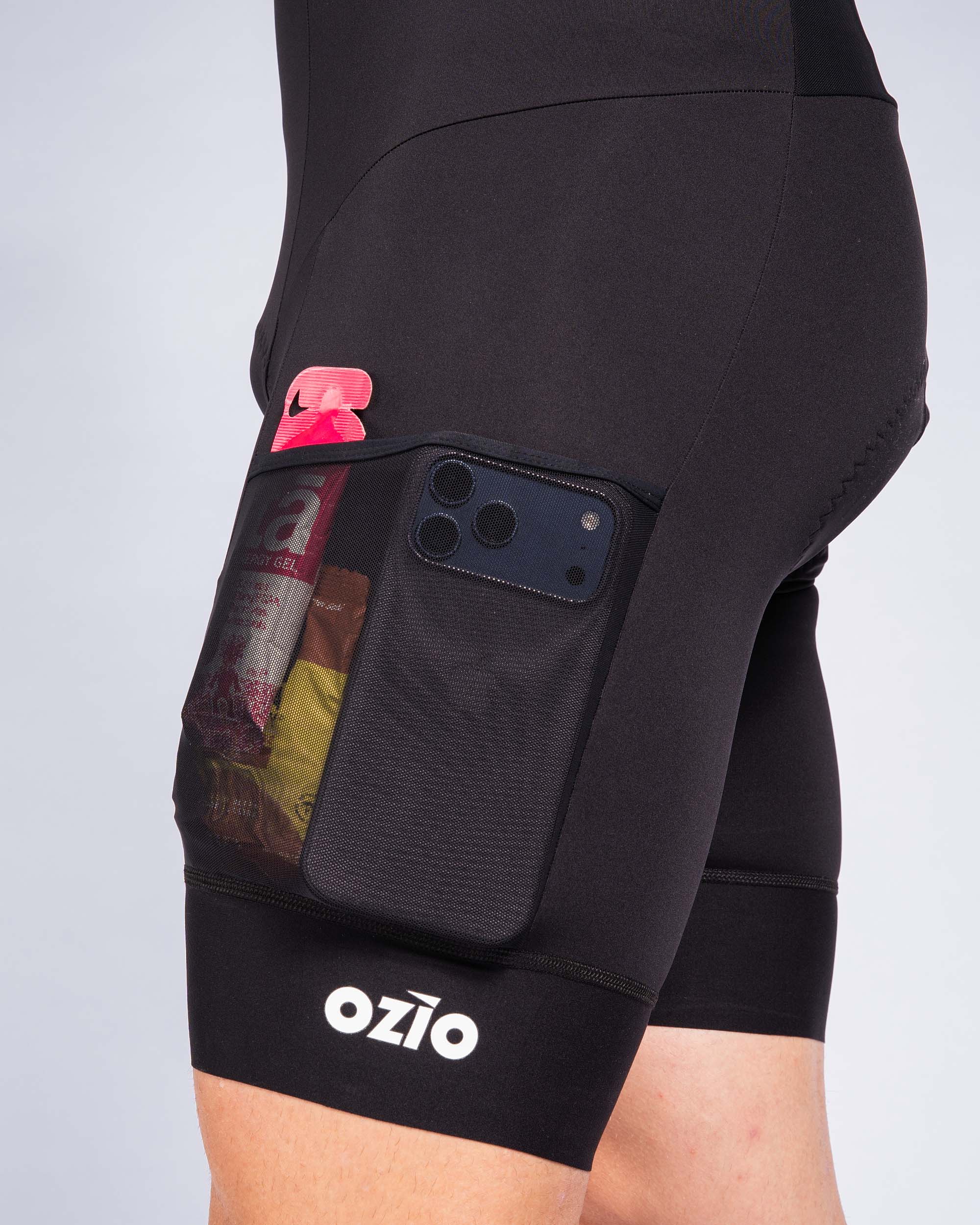Détail des poches du cuissard Tetris Ozio gravel longue distance pour accessoires et ravitaillement